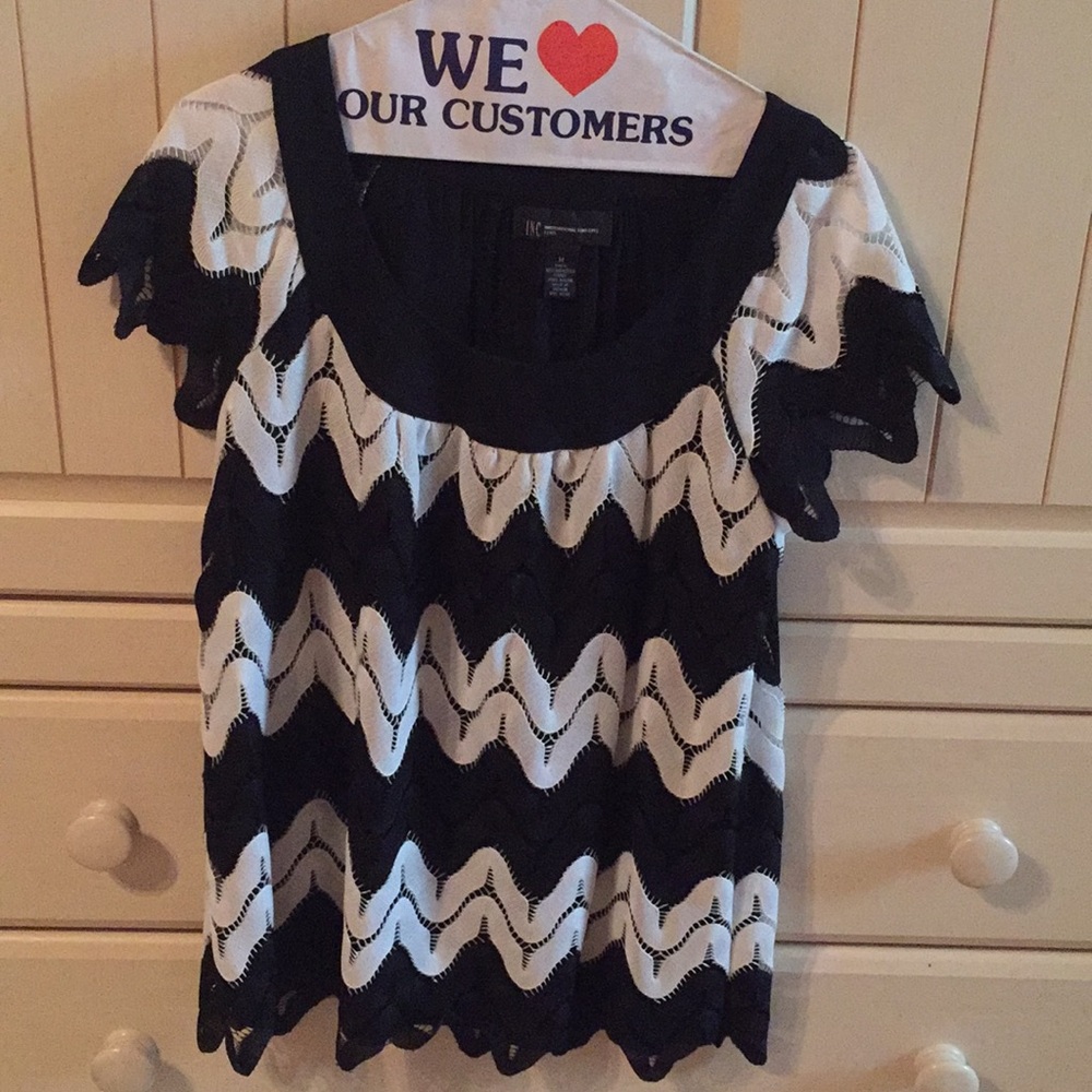 Cute scallop top